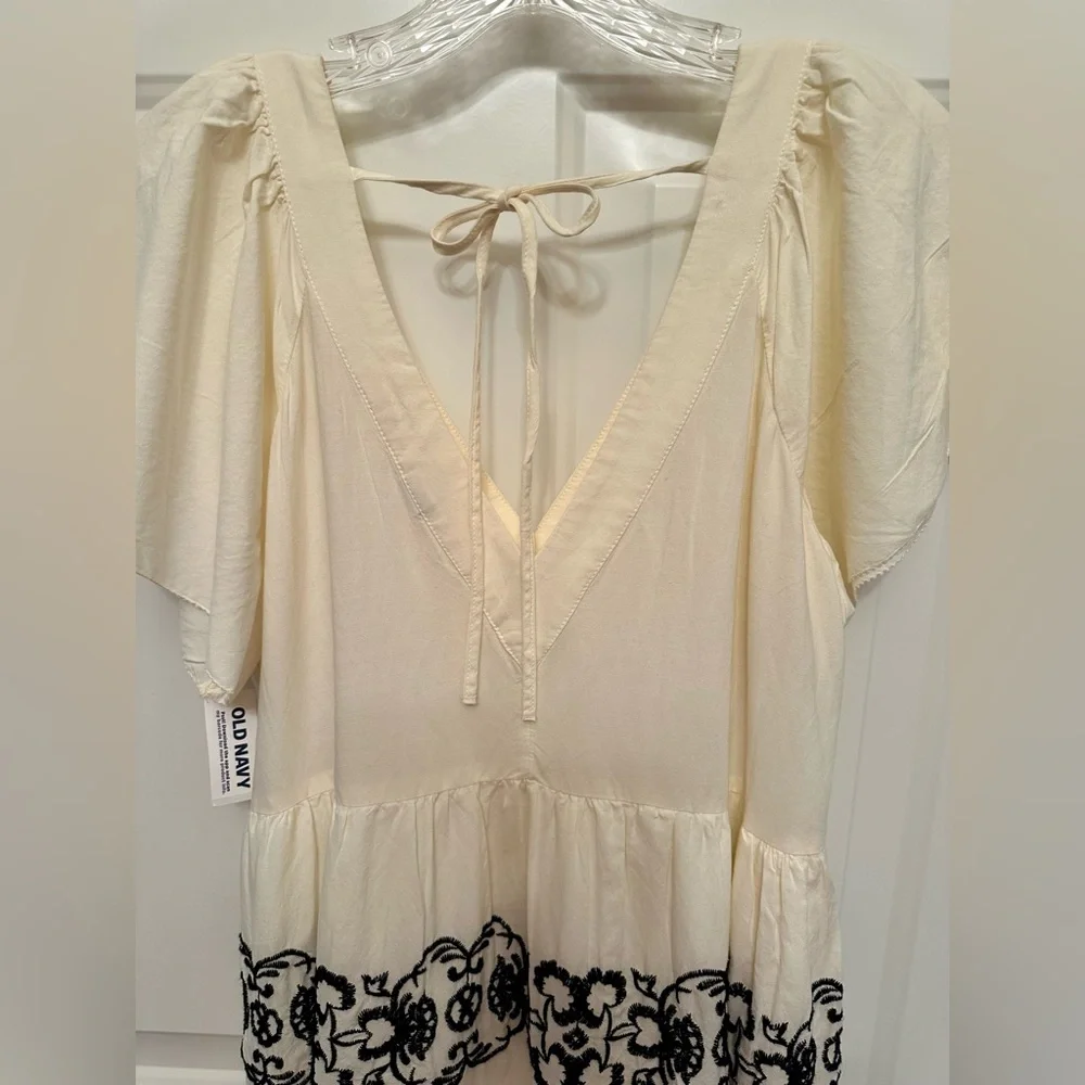 NWT Cream Embroidered Tiered Dress Size M Easter Spring Boho - Picture 6 of 9